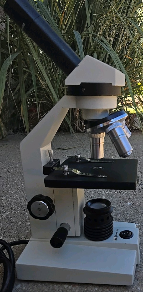 MICROSCOPE., NATIONAL Model 131 , LR114166,  PROFESSIONAL QUALITY