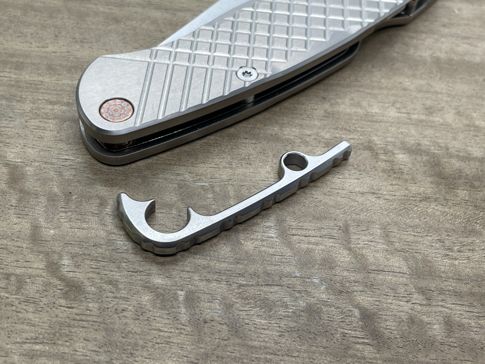 Spyderco Paramilitary 2 Backspacer - Aluminum, Copper and Titanium