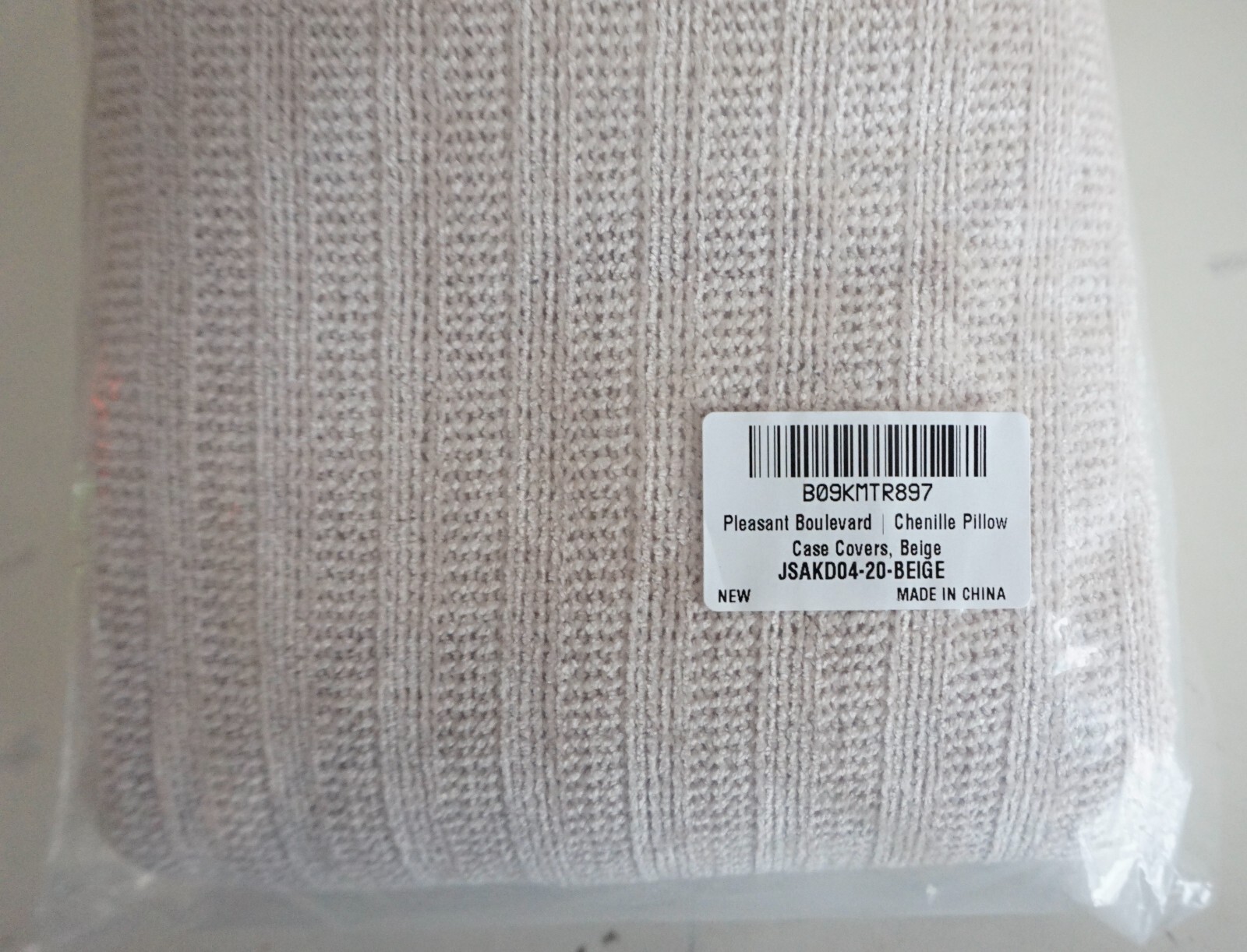 PLEASANT BOULEVARD CHENILLE PILLOW CASE COVERS 2 PACK BEIGE 20" X 20" NWT!!