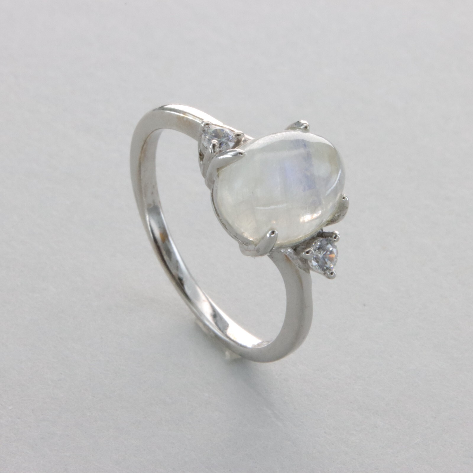 Oval Rainbow MOONSTONE Ring - Multiple Sizes - 925 STERLING SILVER #123e