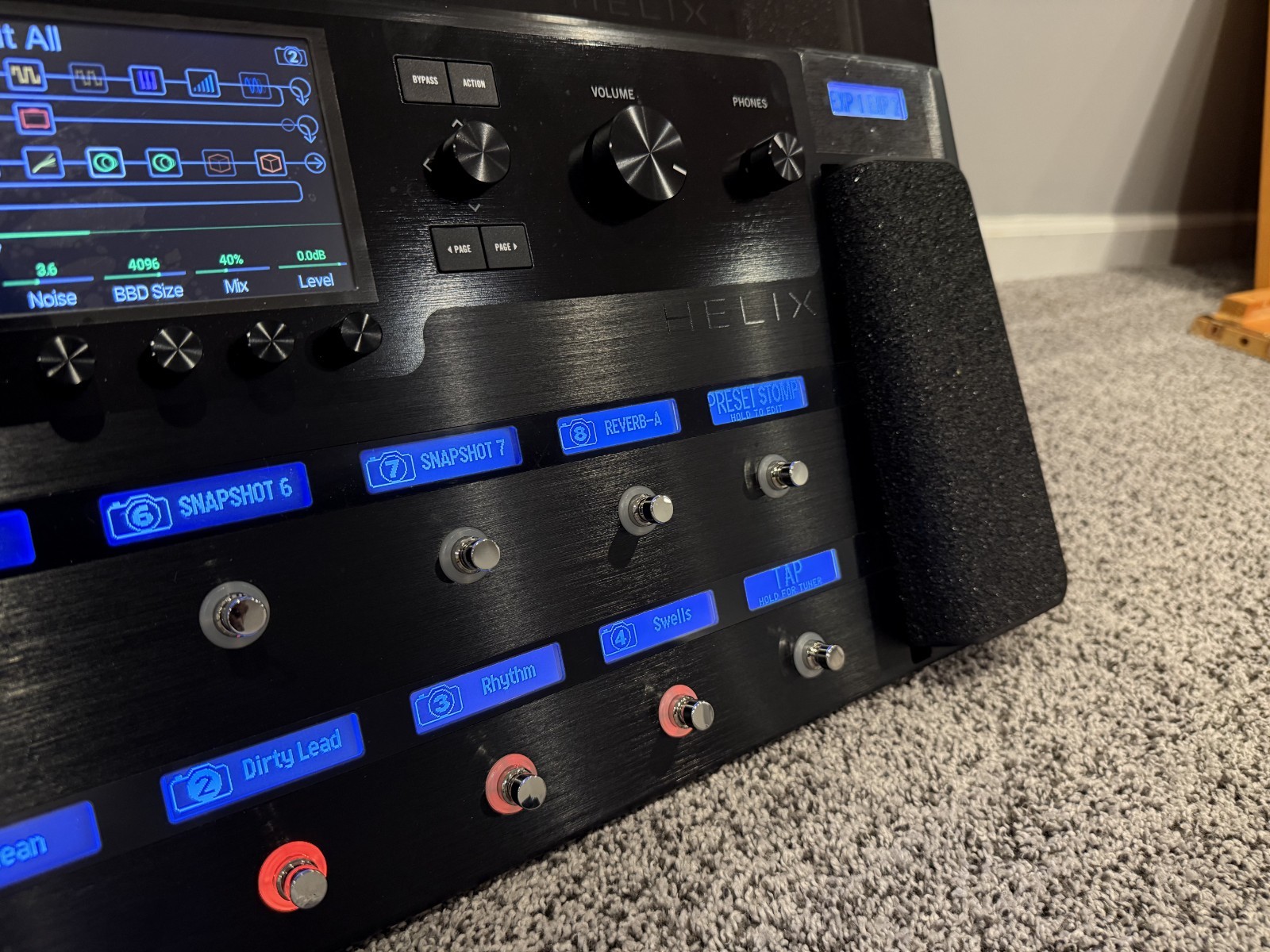 Line 6 Helix Floor Guitar Processor w/ Line 6 Backpack and Original Box *MINT*