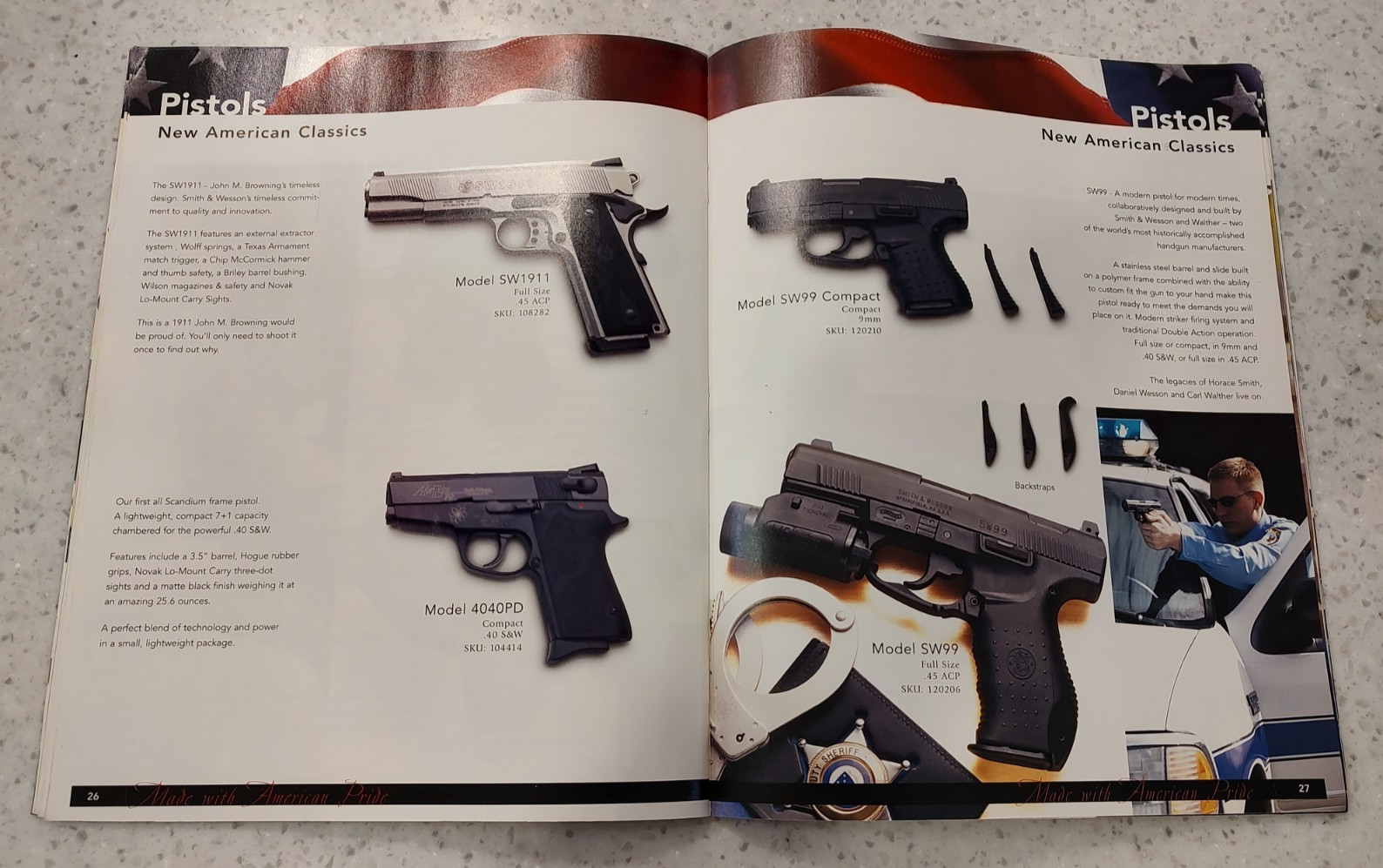 SMITH & WESSON - 2004 PRODUCT CATALOG