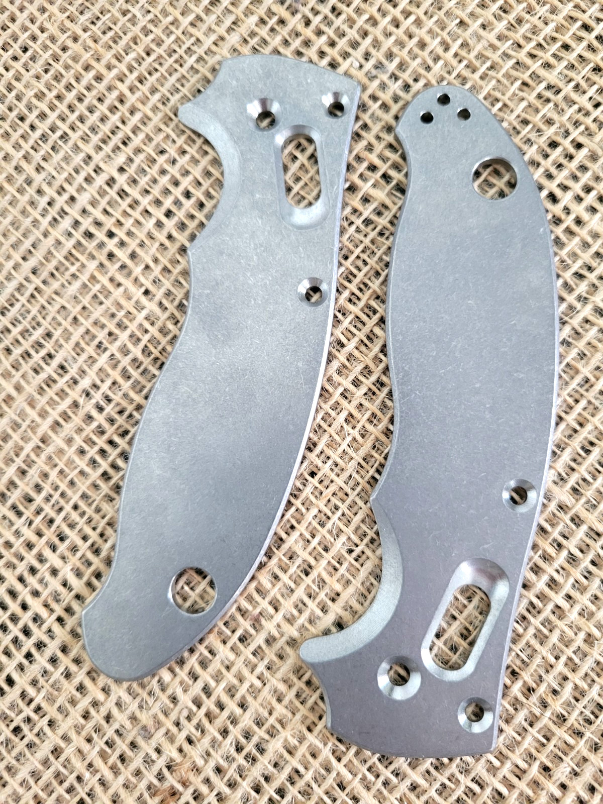 Flytanium Manix 2 Scales Titanium With Pocket-Clip Holes Antiqued Stonewashed