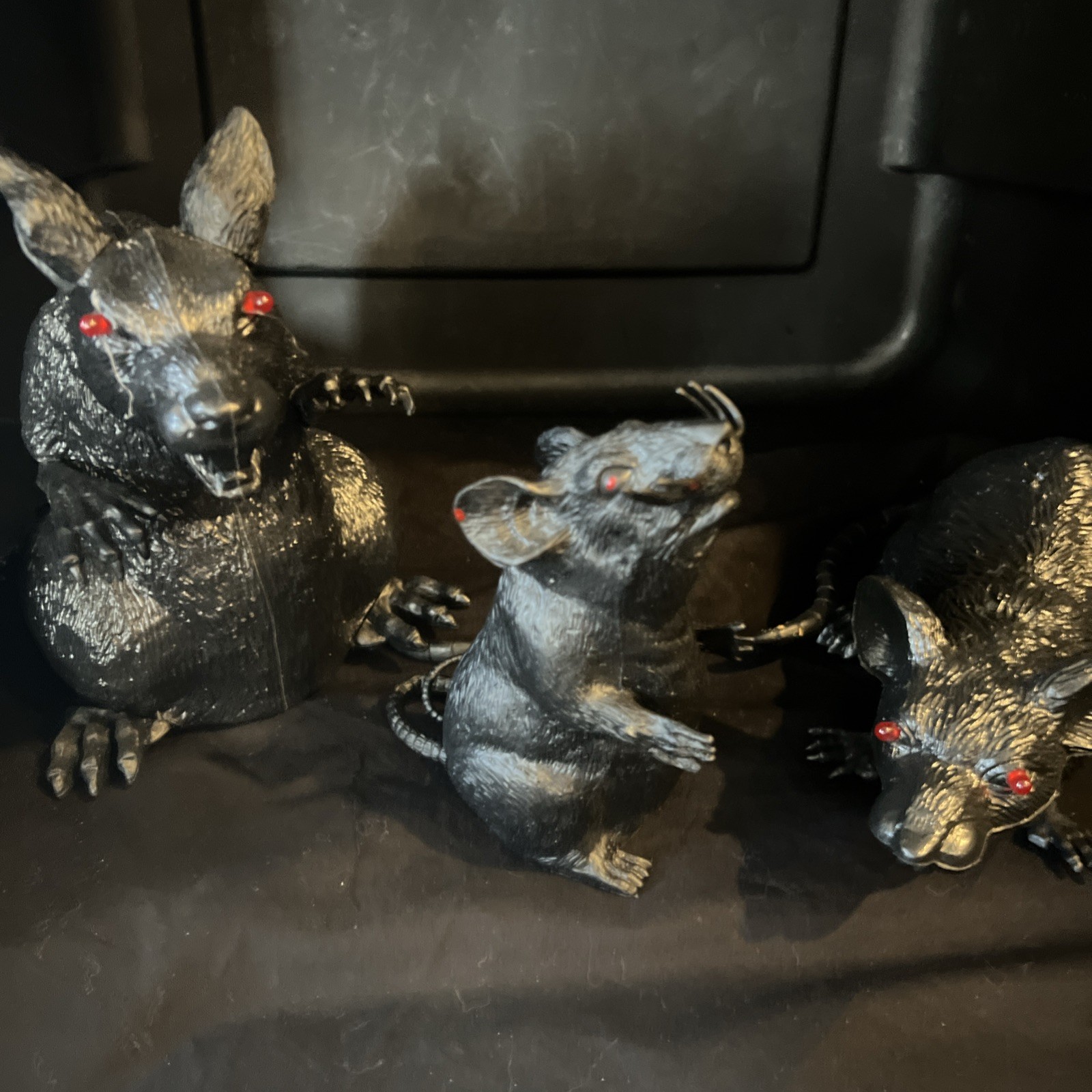 Rubber Rats  Prop Halloween Decorations 2 Lights Up And Makes Noise.