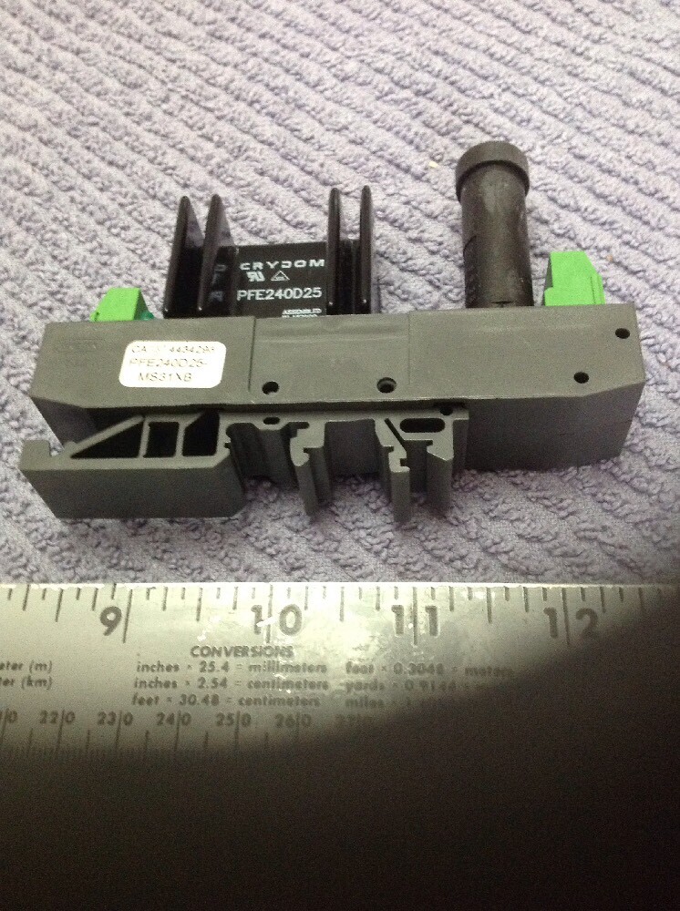 Crydom Relay PFE240D25-MS31XB NEW NO BOX
