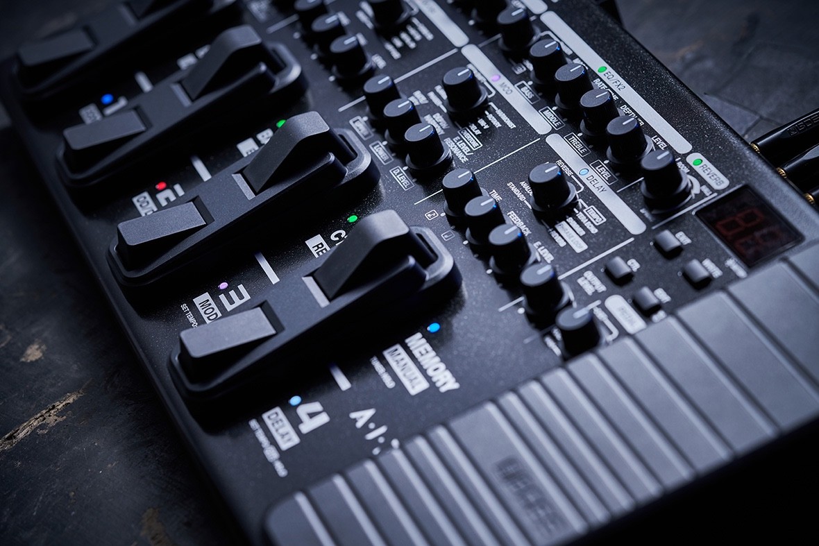 Boss ME-90 Guitar Multi-Effects Processor w/Expression Pedal