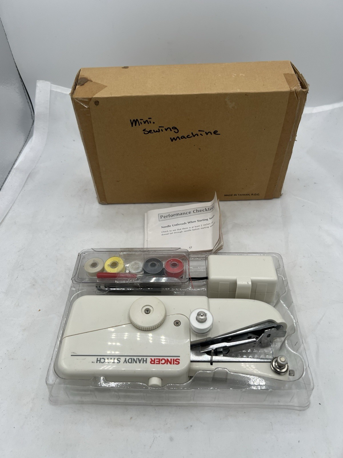 Singer Handy Stitch Handheld Sewing Machine Tested Complete In Box w Accessories