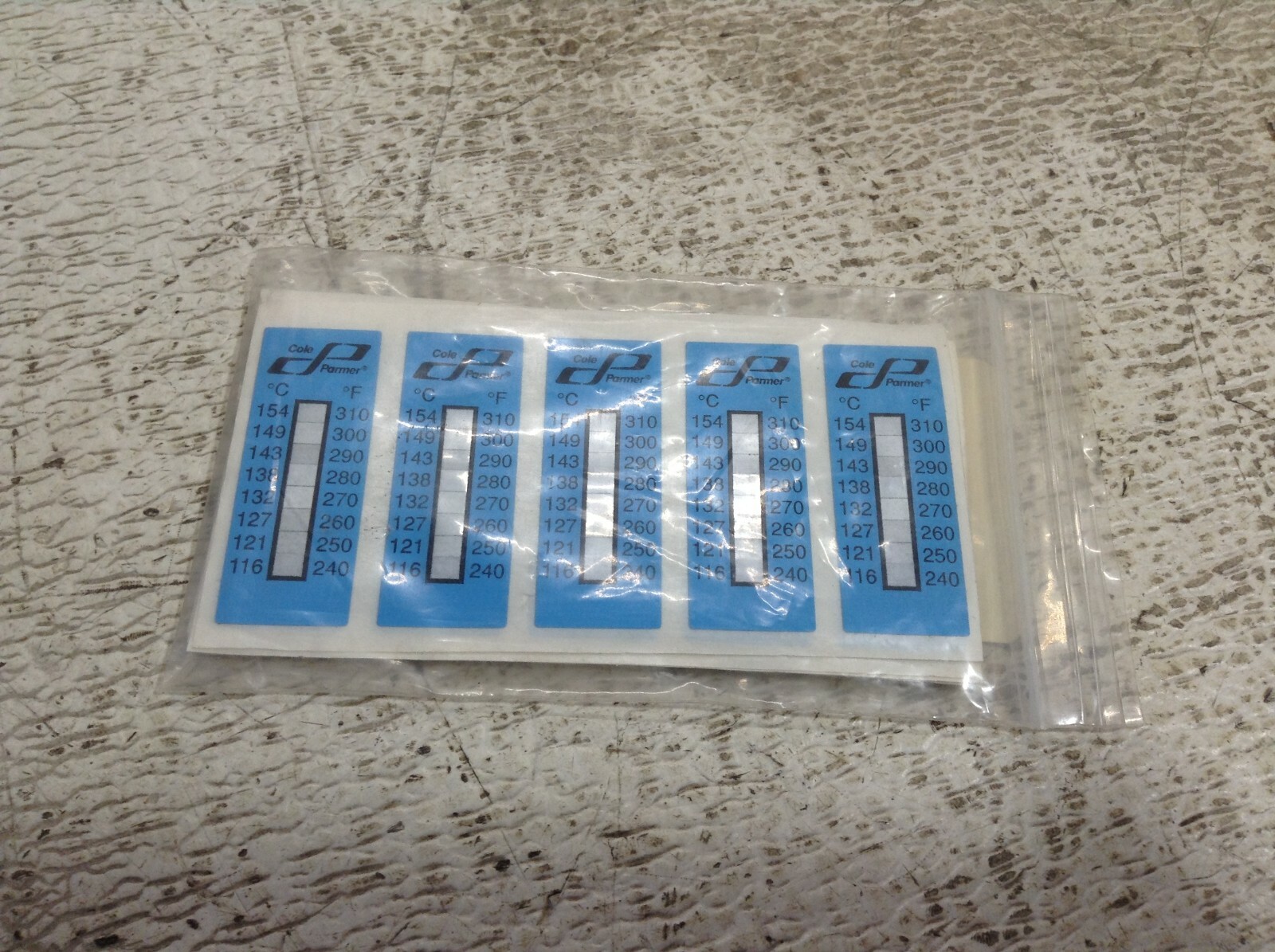 Cole-Palmer 08068-24 Temperature Indicators 240-310F Lot of 8 New (TB)