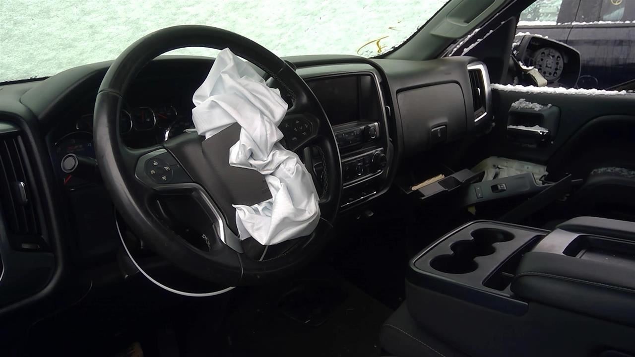 (LOCAL PICKUP ONLY) SILVRDO15 2017 Air Shutter 2126402