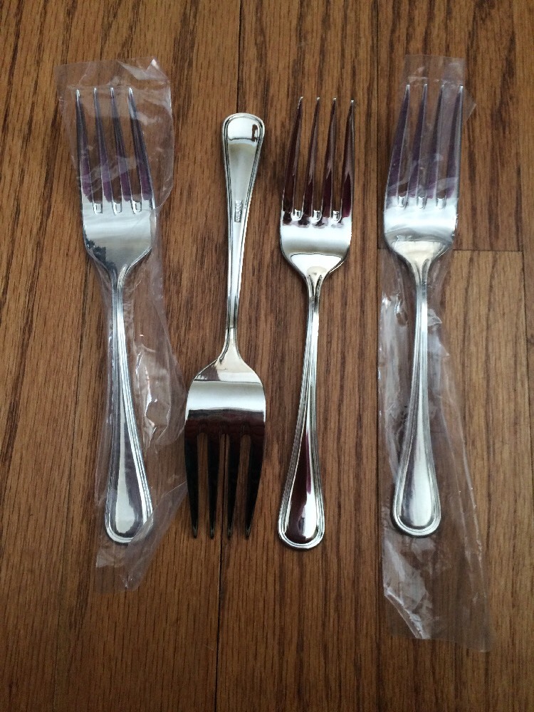 Walco LISBON Stainless Round Tip Outline Edge 4 SALAD FORKS 6.5" NIP