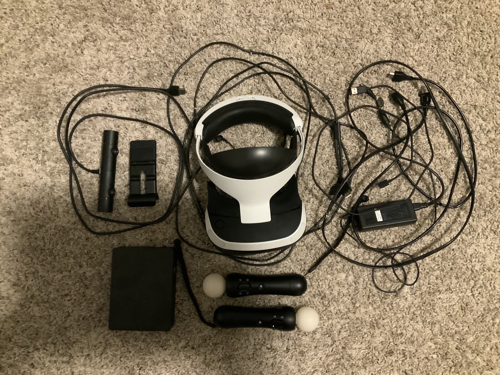 Sony PS4 PlayStation VR Headset CUH-ZVR2 White 2 with Controllers