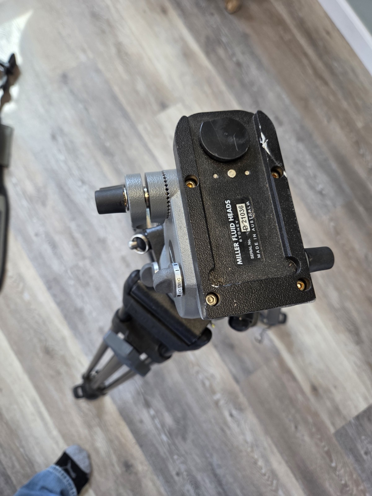 Miller DS-5 Fluid Head Professional Camera Tripod 217036 Support System
