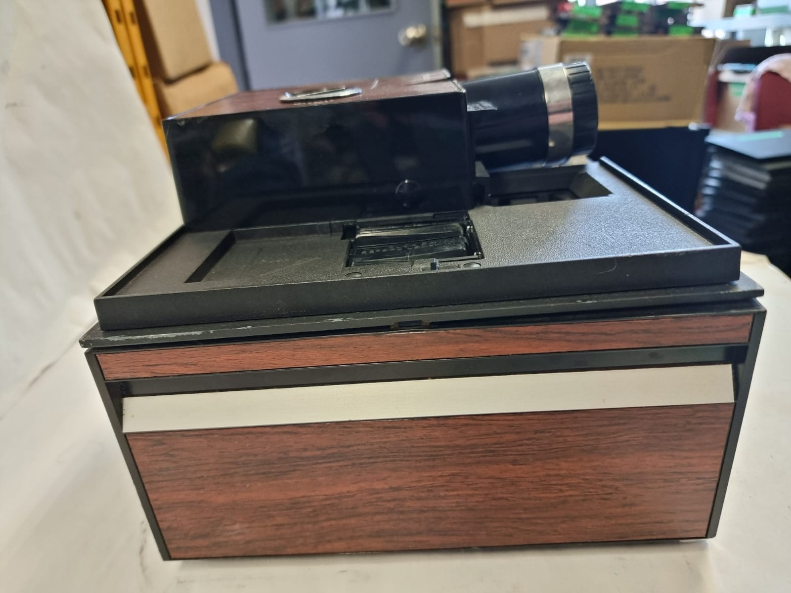 Vintage Bell & Howell Model 851ss Slide cube projector / Please read