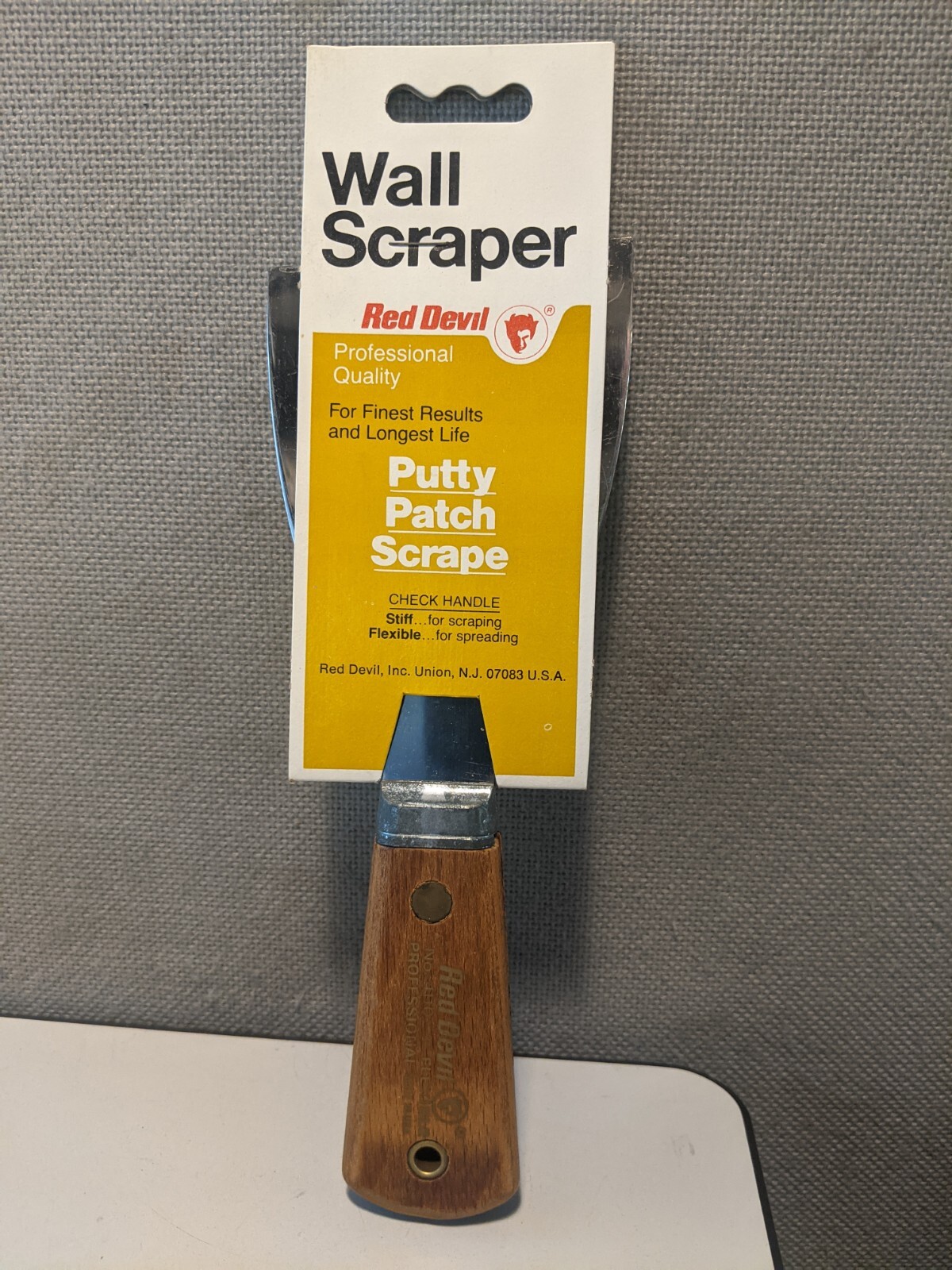 4110 RED DEVIL PROFESSIONAL 3" FLEXIBLE WALL SCRAPER/PUTTY KNIFE USA