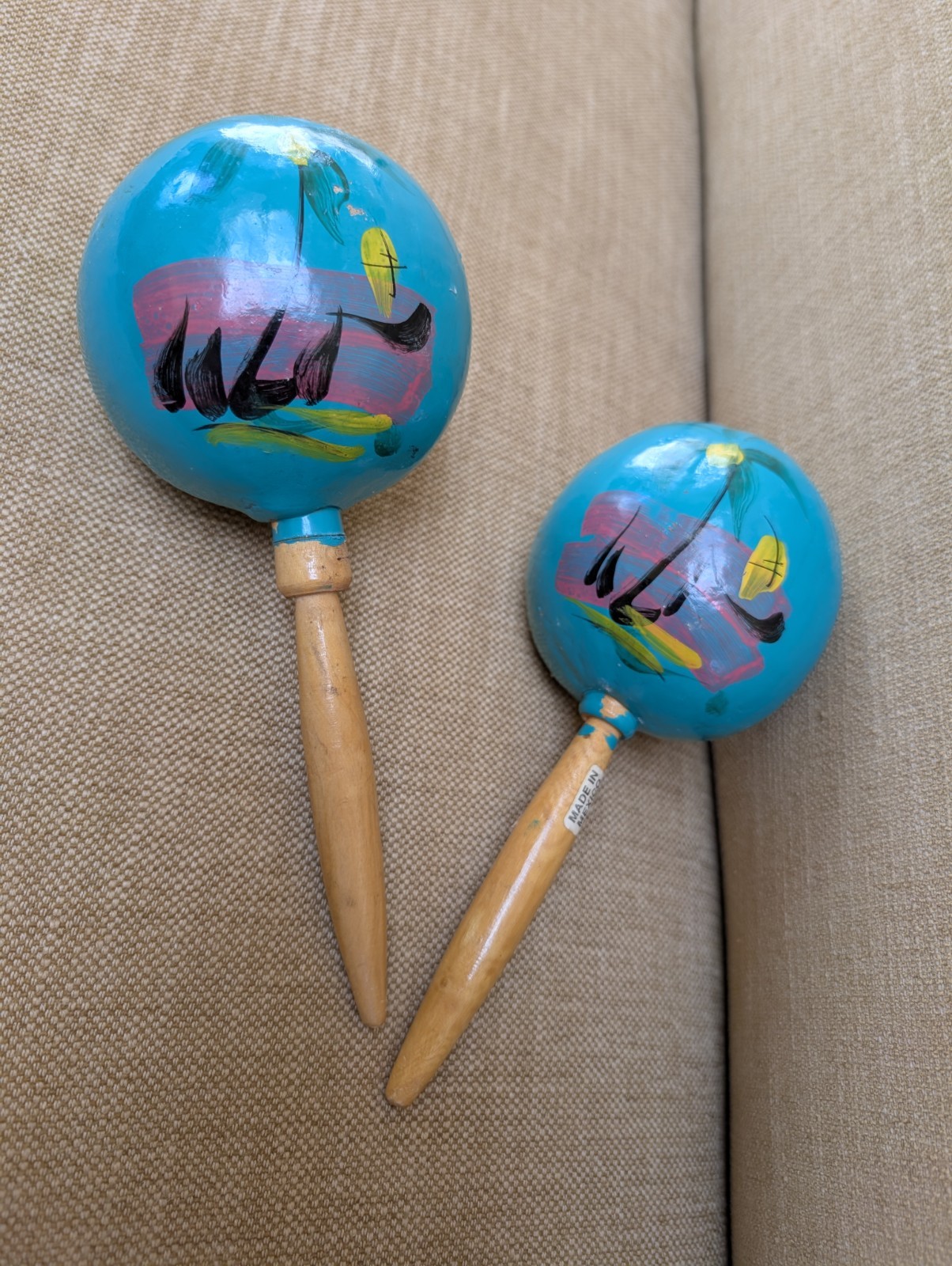 VTG Maracas Wooden Hand Painted Art 2 Shaker Gourds MusicaInstrument Aqua Mexico