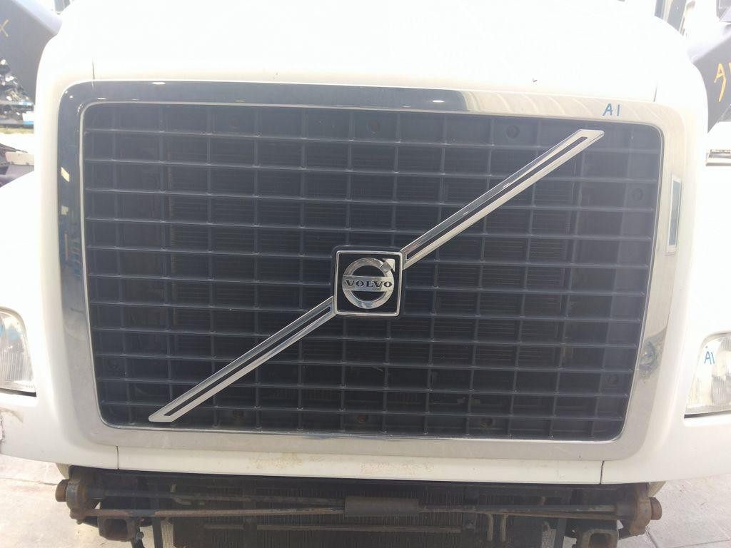 For 2017 VOLVO VNM 2004-2020 GRILLE N/A ,  MN