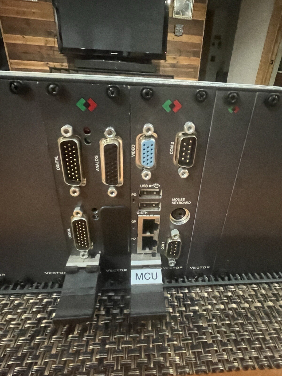 🇺🇸USON VECTOR, 51999 Mount Rack w/ Power Supply