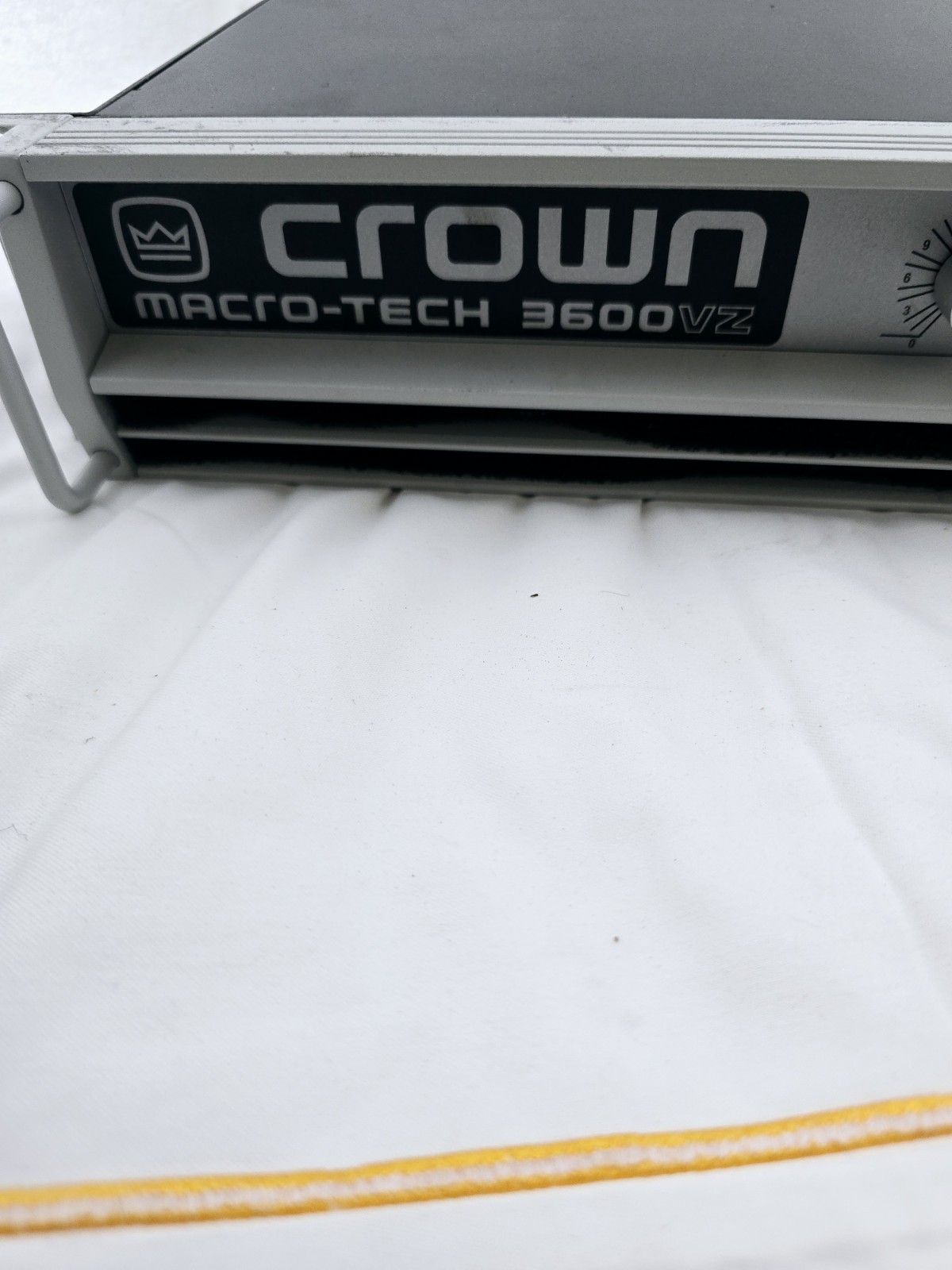 Crown Macro-Tech 3600vz Amplifier 15a Plug 120v