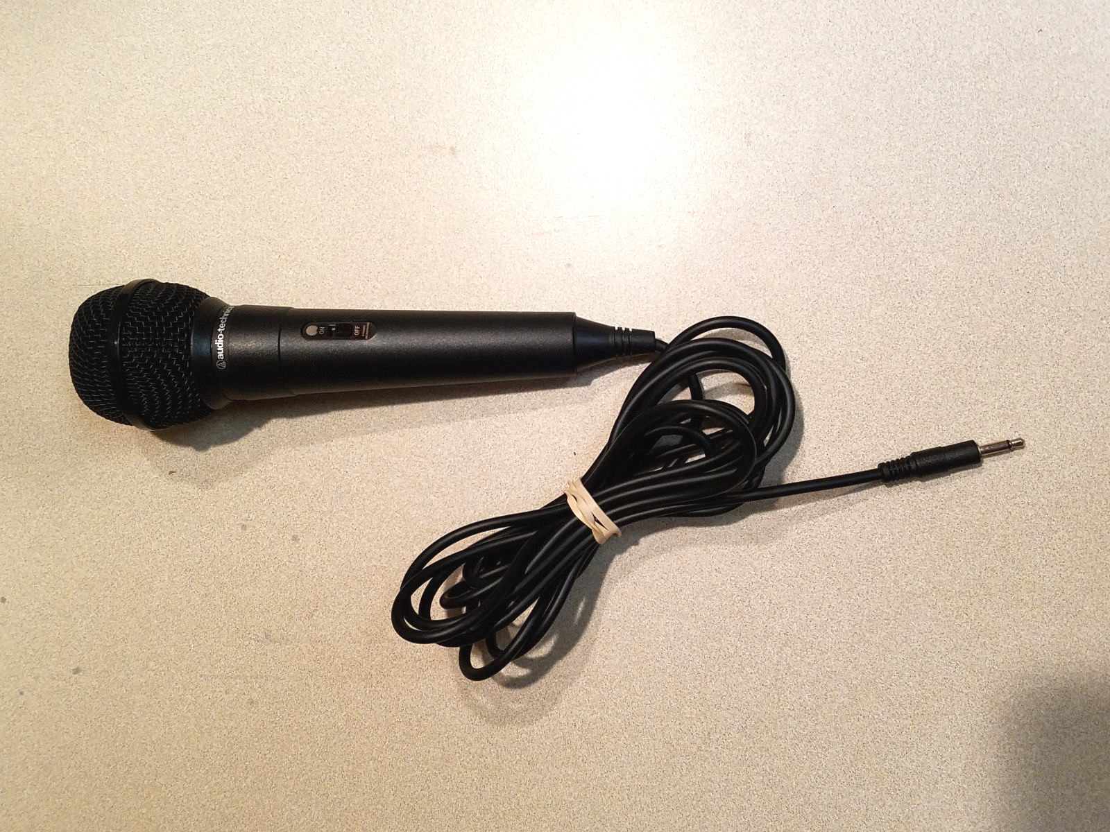 Audio Technica ATR1100 Dynamic Vocal Instrument Undirectional Microphone