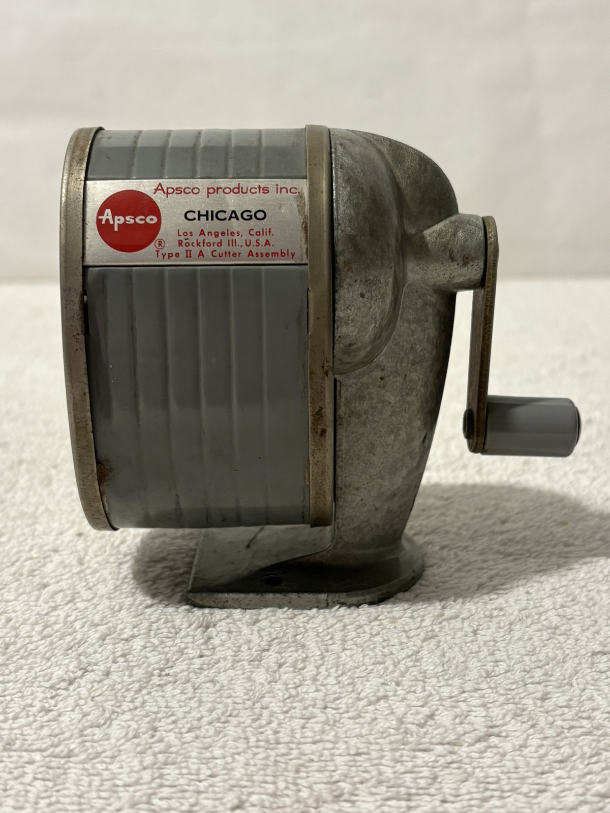 Vintage APSCO CHICAGO PENCIL SHARPENER Table or Wall Mount Made in USA Working