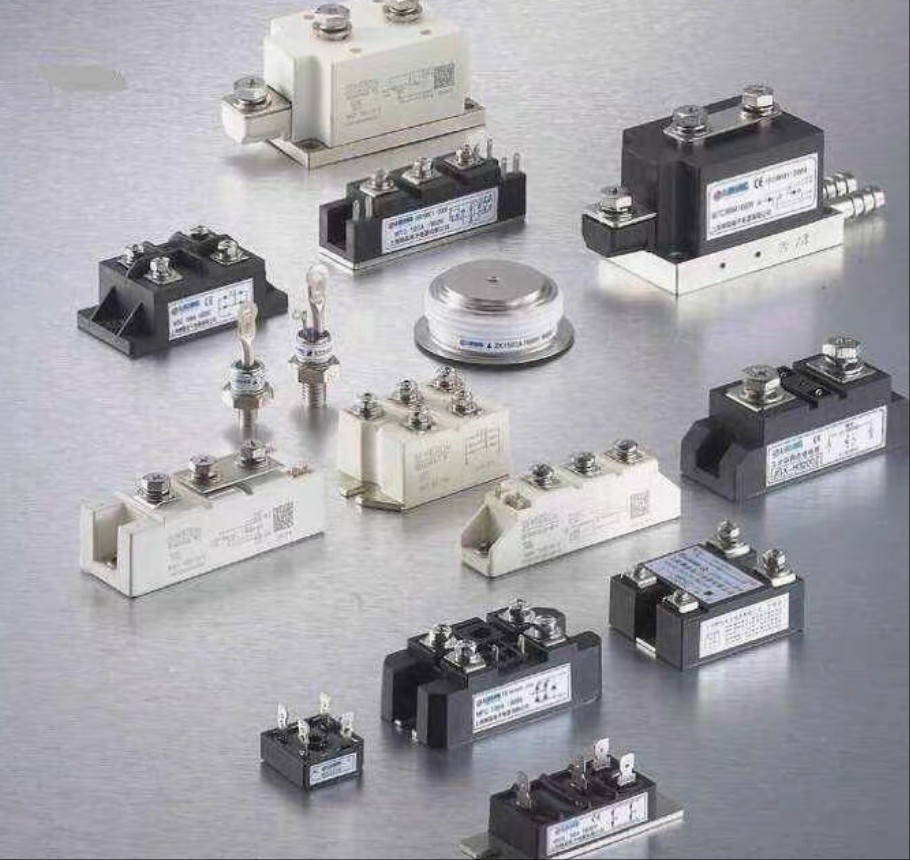 one for  Brand New   Module SKKH132/12E SKKH132-12E Quality Assurance *tn