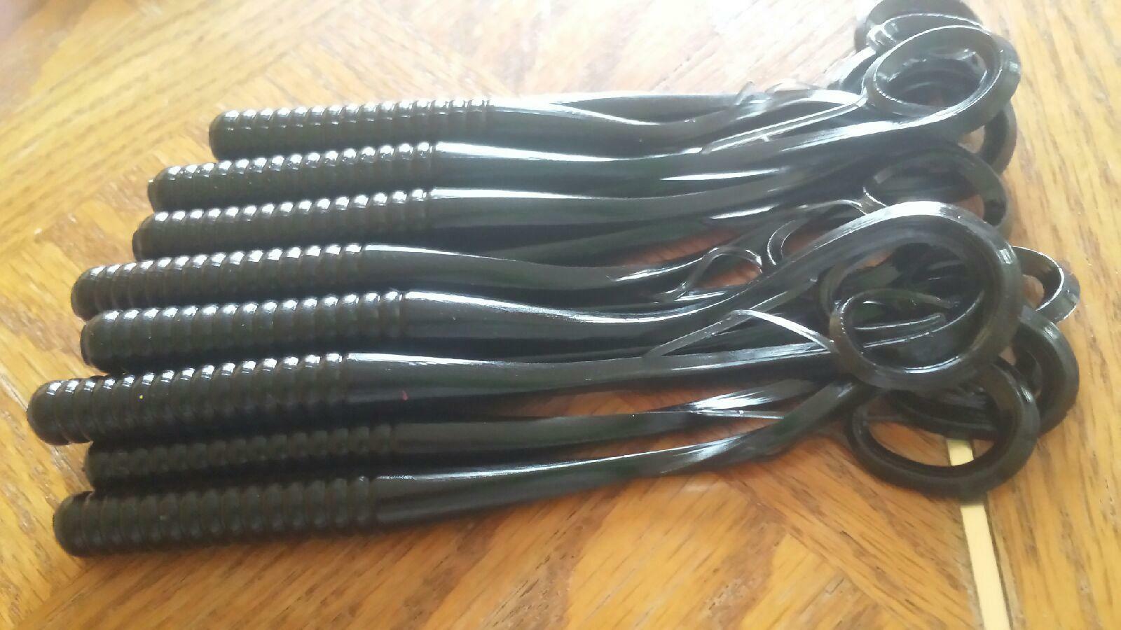 ENGULF BAITS  8.5"  Bungee Reflex Worm - BLACK     10 ct. Pckg.