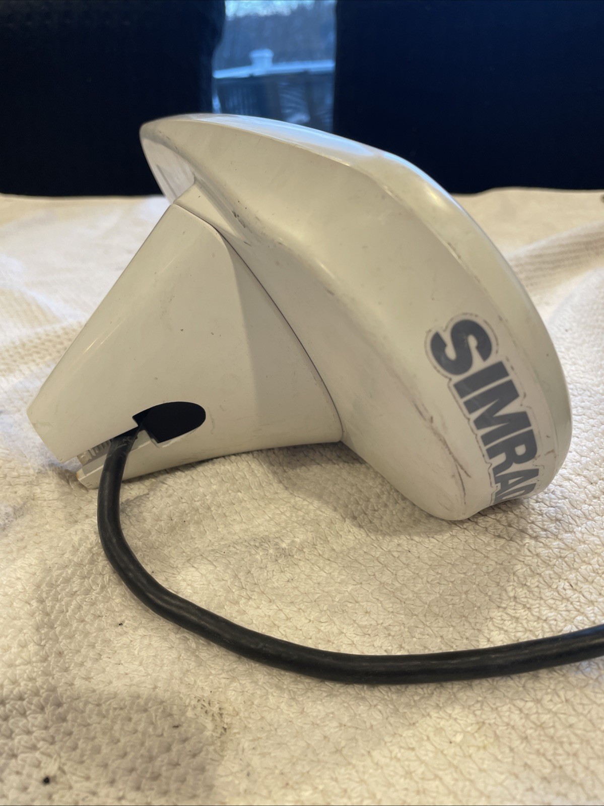 SIMRAD Digital GPS Antenna HS60 GPS Compass HS-60