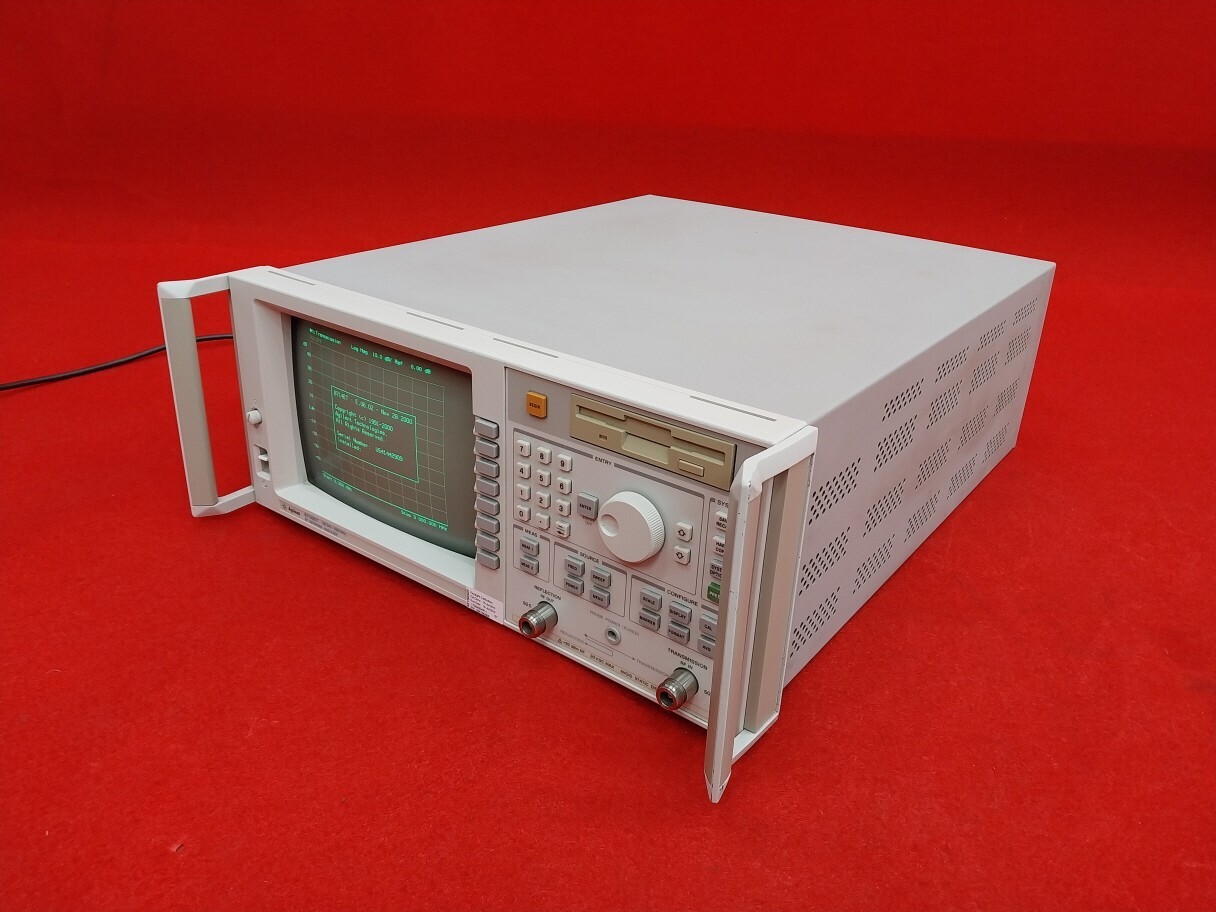 Agilent 8714ET. 300KHz-3000MHz RF NETWORK ANALYZER