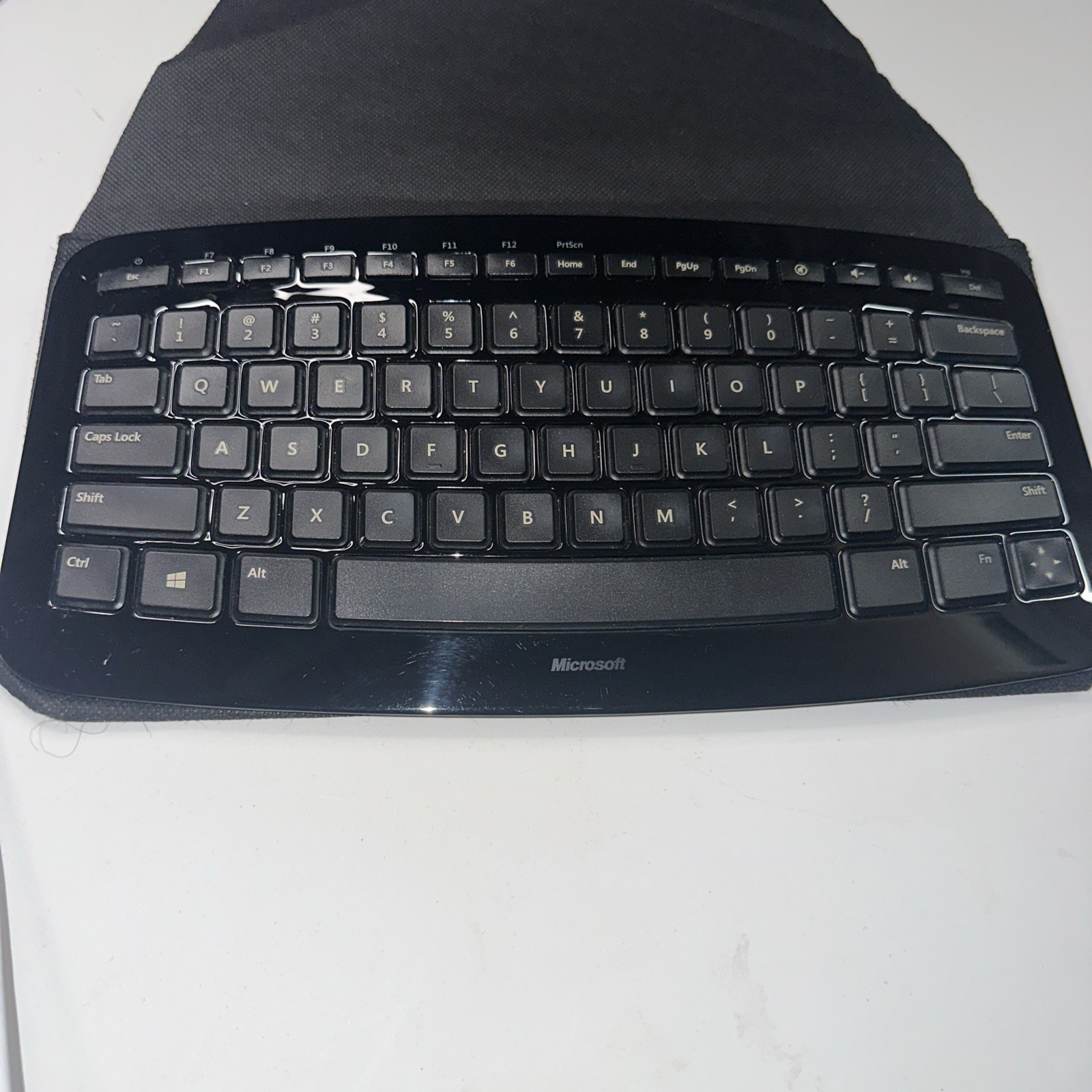 Microsoft Arc Wireless Keyboard - No Dongle