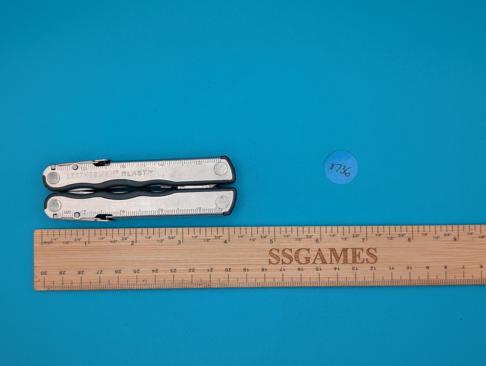 Leatherman BLAST Multi-Tool , Retired Multitool w/ Knife Pliers