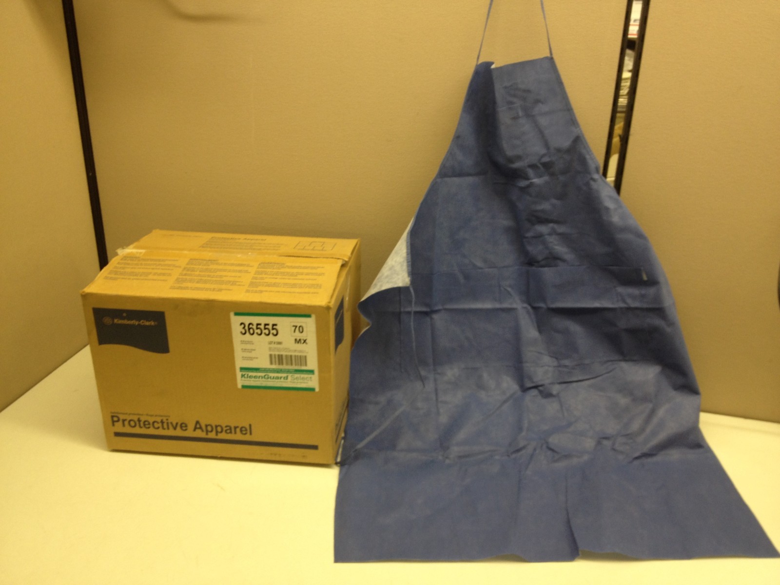 CASE of 80 Blue Kimberly Clark Protective Apron KleenGuard Select 36555