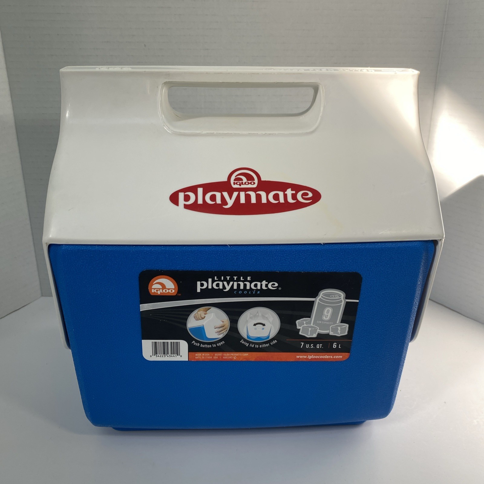 Vintage Igloo Little Playmate Cooler - Blue - 7QT - 9 Can - Push Button Lid