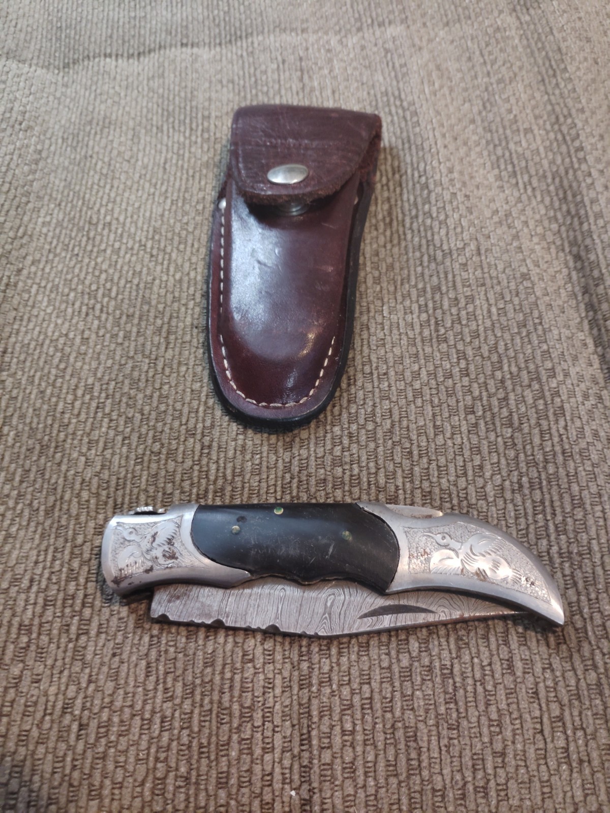 Eye Catching Damascus Steel Folding Knife, Hand Made, DB-5062-ENG & Leather Case