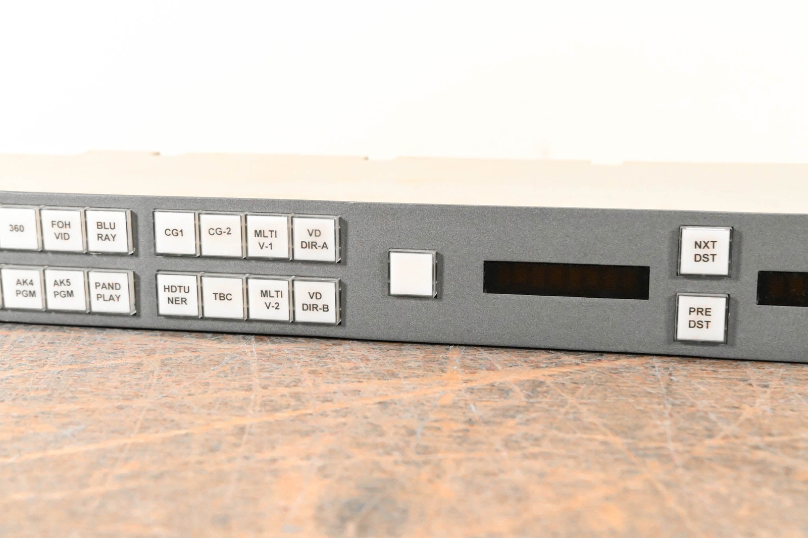 Evertz Quartz CP-2402 1RU 29-Button Remote Control Panel CG007AE