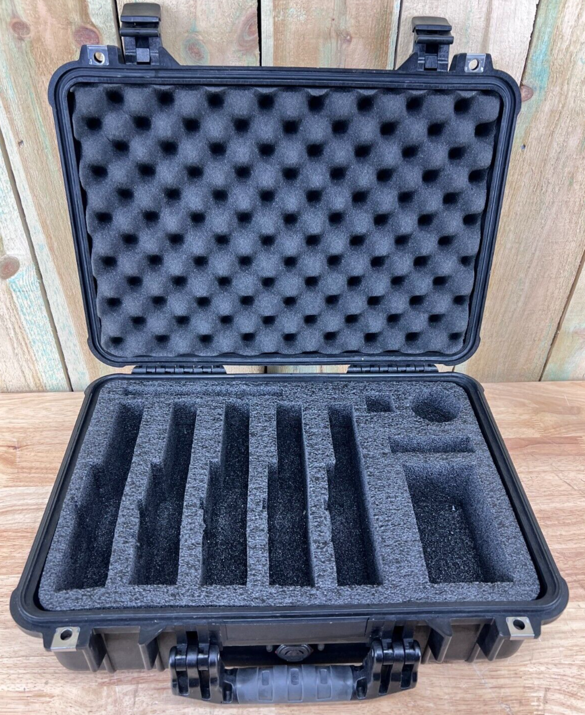 Pelican 1500 Protector Case Handheld Waterproof Good Condition AB Free Shipping