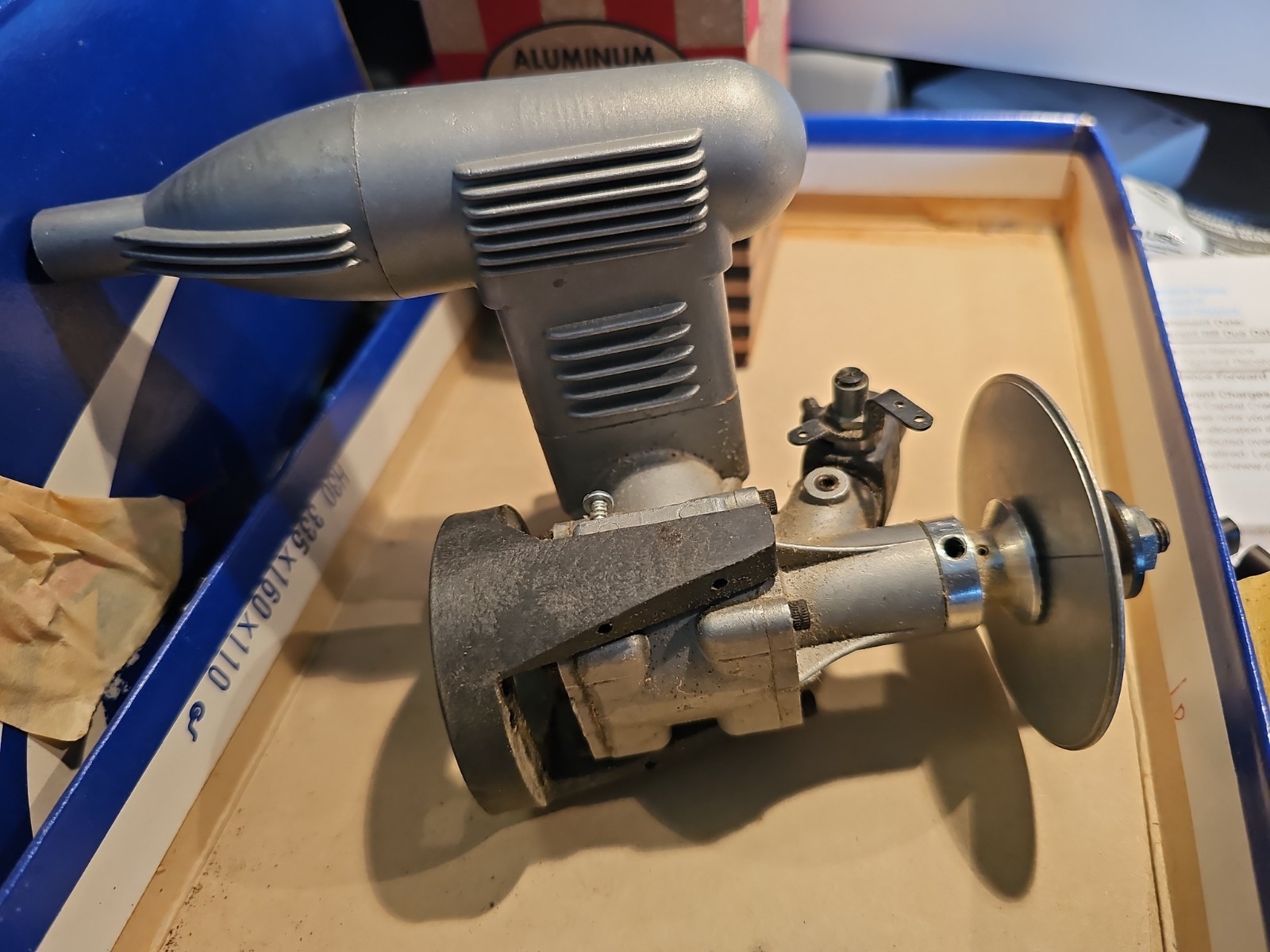 Rc Engine K&B 40 Model Airplane Engine With muffler, Mount & Aluminum Spinner