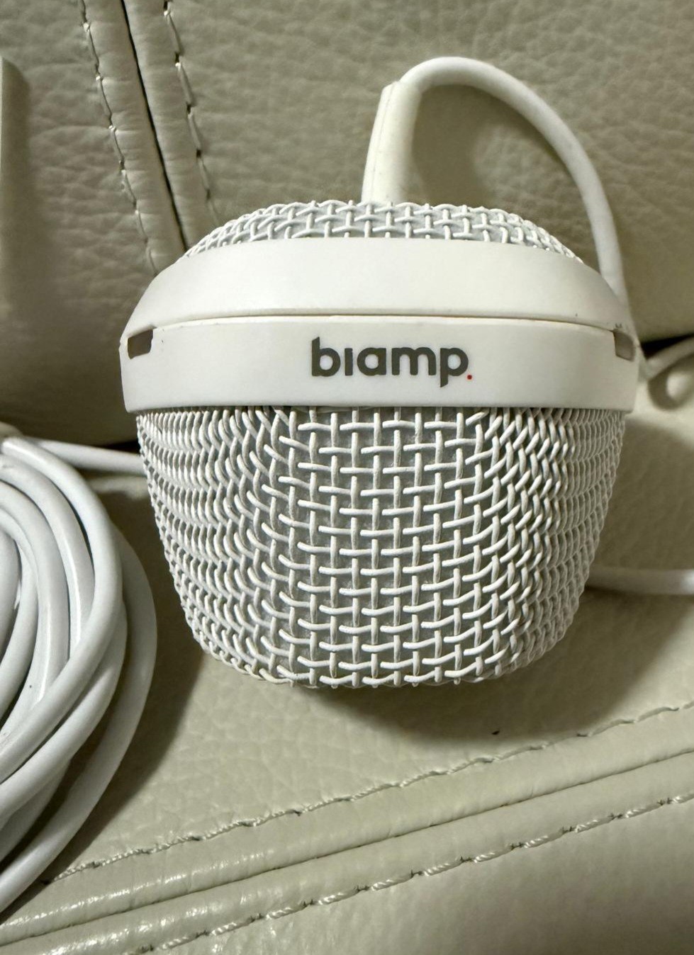 ORIGINAL Biamp Devio DCM-1 Beamtracking Pendant Microphone (White) **EXCELLENT**