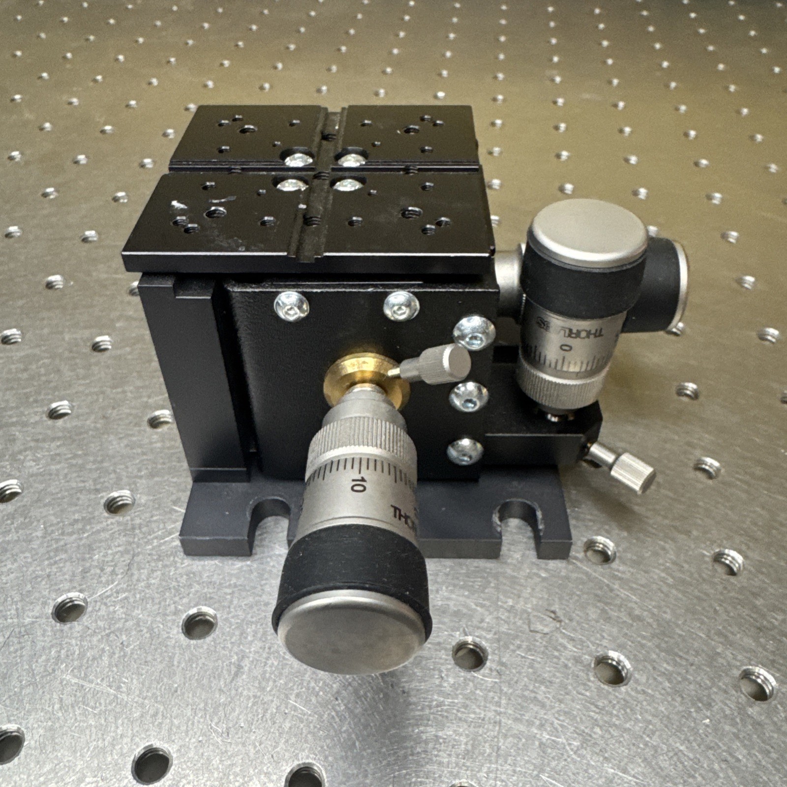 Thorlabs MBT616D/M - 3-Axis MicroBlock Compact Flexure Stage