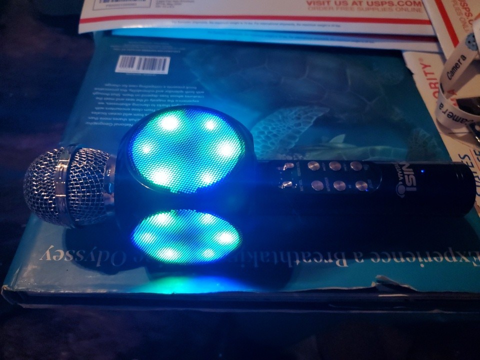 Vivitar Ising Karaoke Bluetooth Light Up Wireless Mic