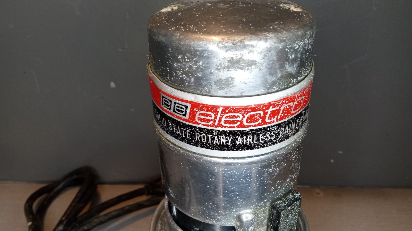 Vintage EE Electro Solid State Rotary Airless Paint Gun Model 2400 Silver Read