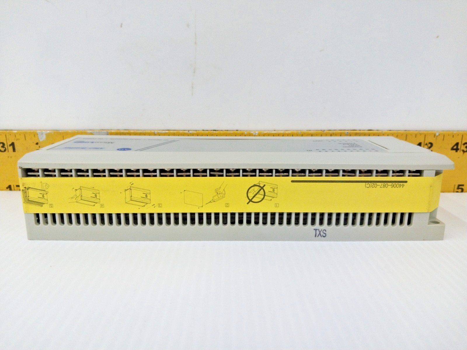 New Allen-Bradley MicroLogix 1000 Programmable Controller 1761-L32BWB SER E