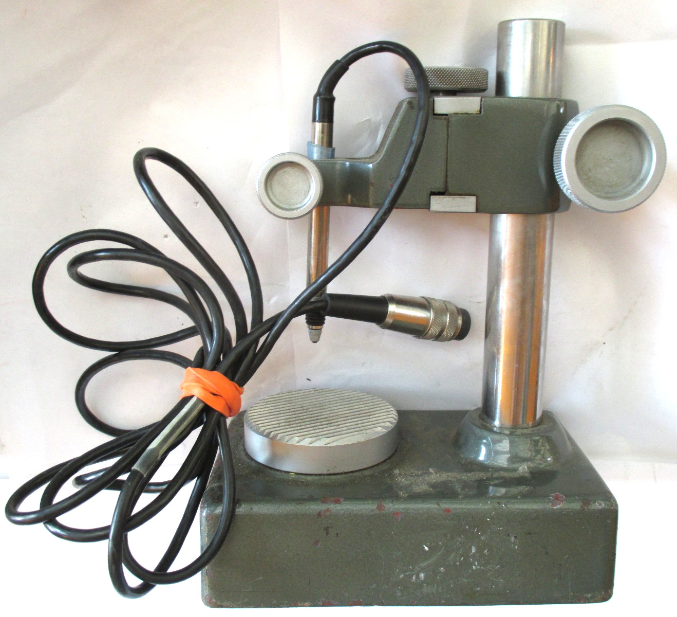 MItutoyo 7003 Dial Gage Indicator Stand / Base, with Brown & Sharpe Gauge Probe
