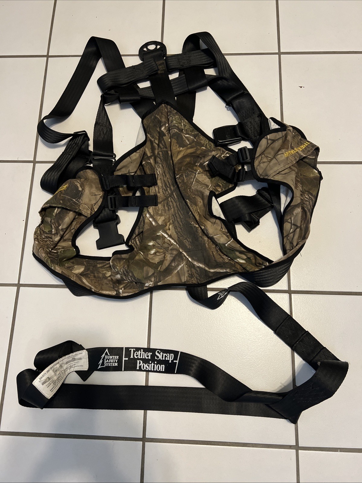 Hunter Safety System TreeStalker Harness Camo Sz L / XL