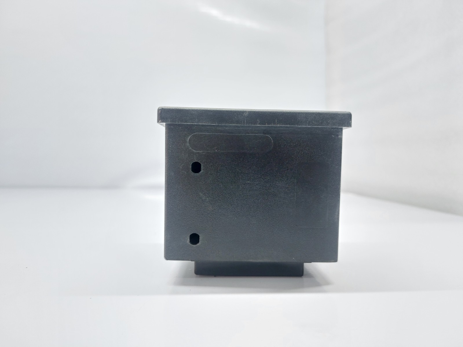 Conzerv dm3210 Three Phase Voltmeter