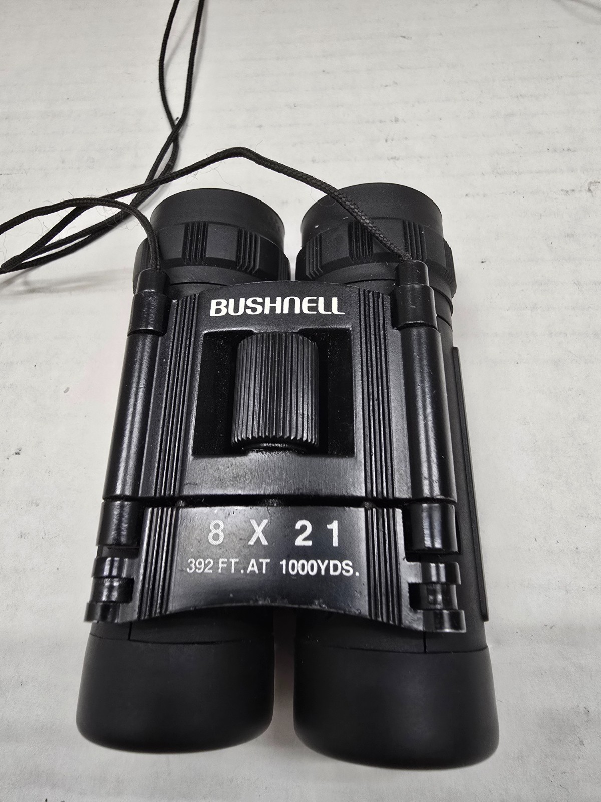 Bushnell Compact Binoculars 8 x 21 392 ft at 1000 yds with Case & Belt Pouch