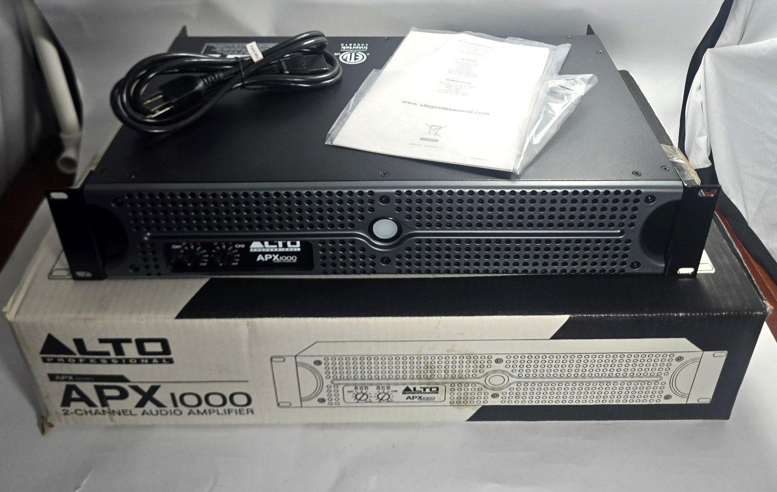 Alto Professional APX1000 2-Channel Audio Amplifier Power Amp with Manual