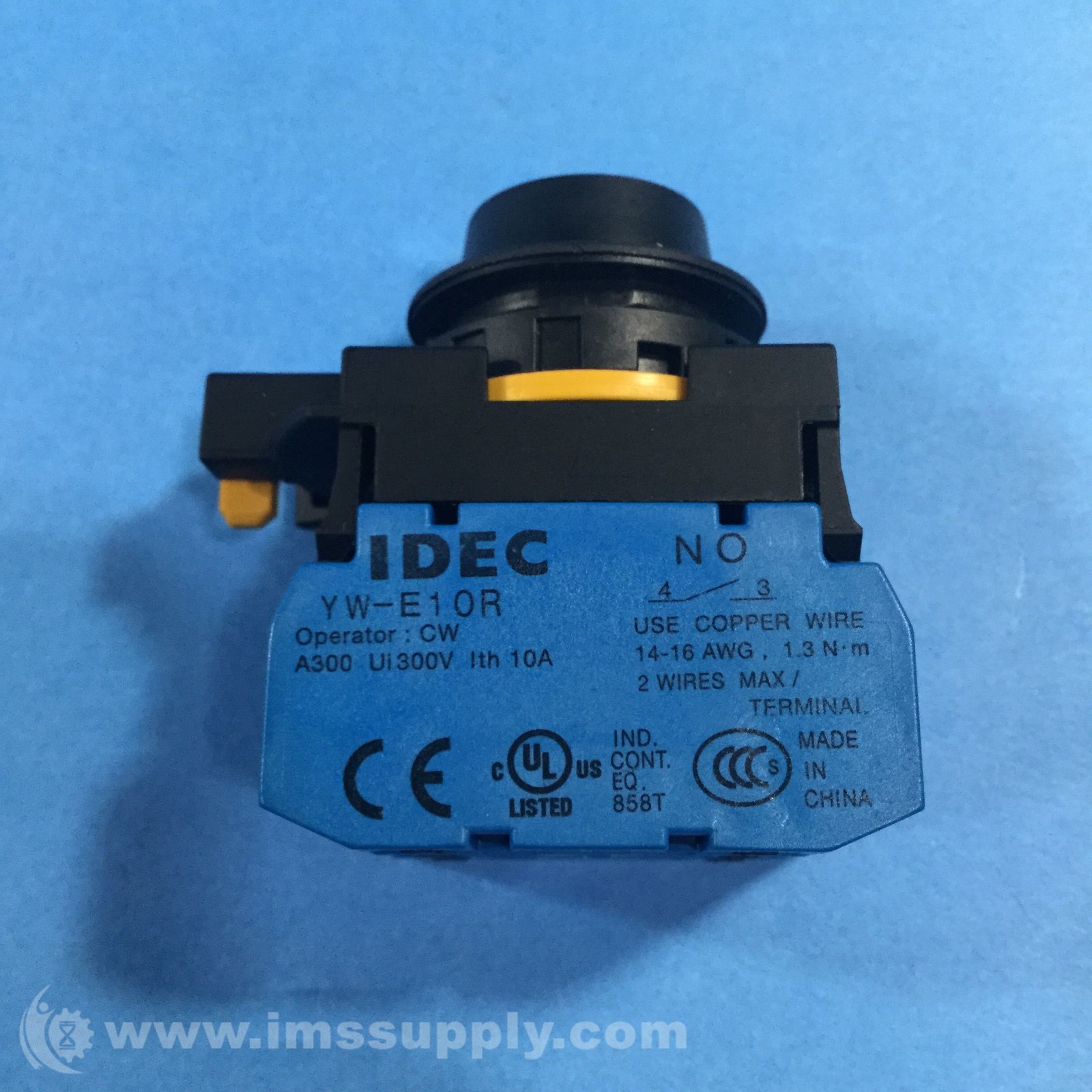 Idec CW1K-2BE30 Key Selector Switch FNOB