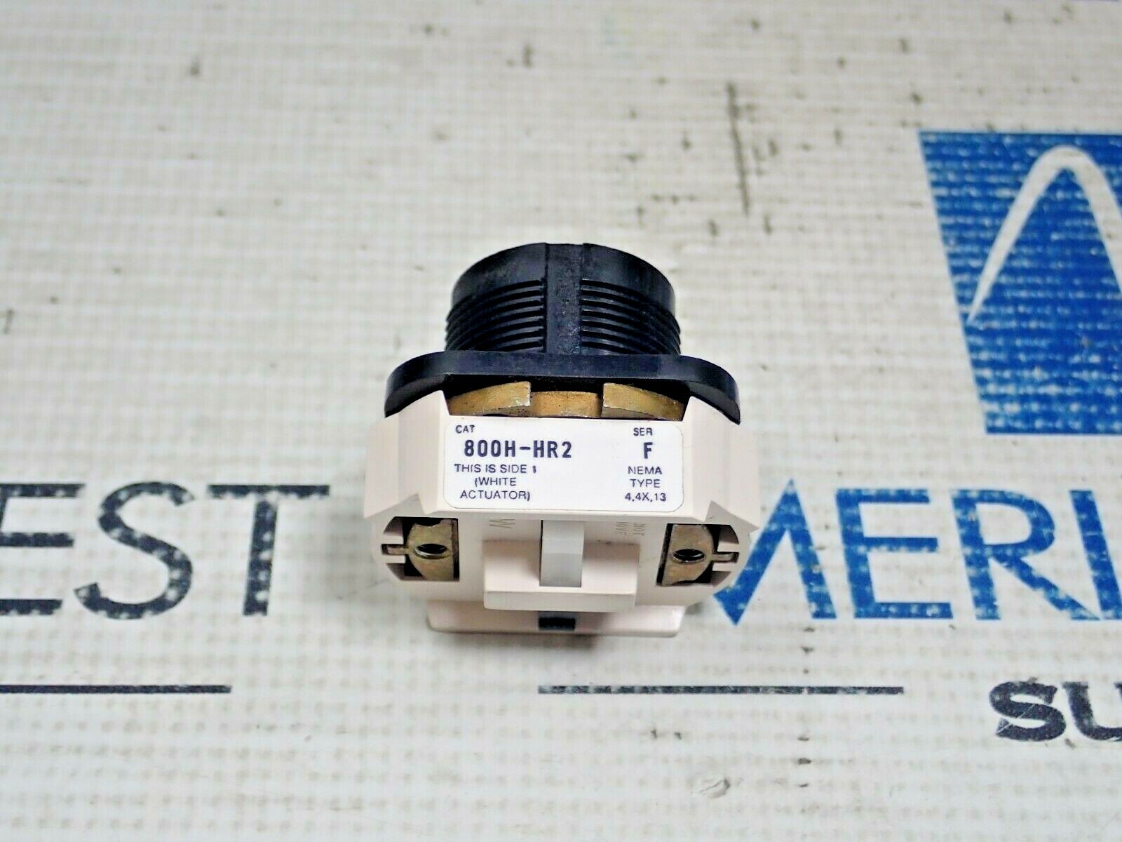 ALLEN BRADLEY 800H-HR2 SER F SELECTOR SWITCH 2 POS NO CONTACT BLOCK