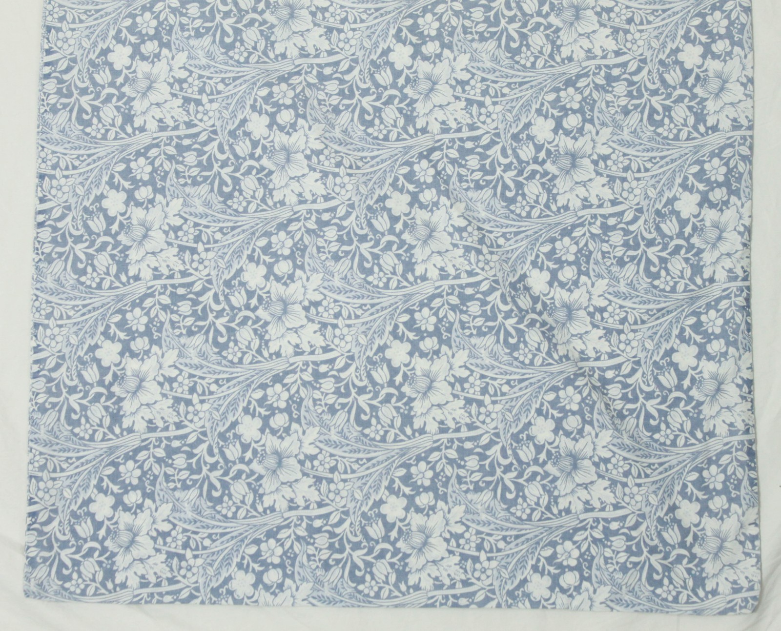 Vintage Blue White Flower Pattern Pillow Case