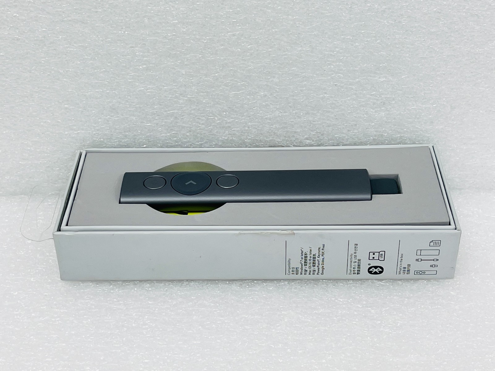 Logitech Spotlight R-R0011 Presentation Remote, Slate, With USB Receiver+Cable